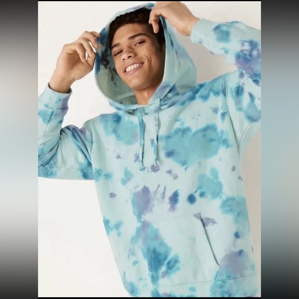 NWT VS PINK CAMPUS HOODIE